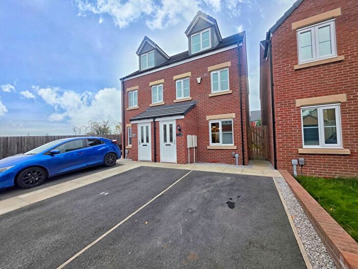 3 Bedroom Semi-Detached House For Sale In Merlin Mews, Redbrook, Barnsley, S75