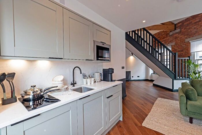 2 Bedroom Flat To Rent In The James, Manchester, M4