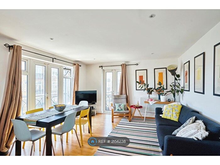 2 Bedroom Flat To Rent In Lethaby House, London, SW4