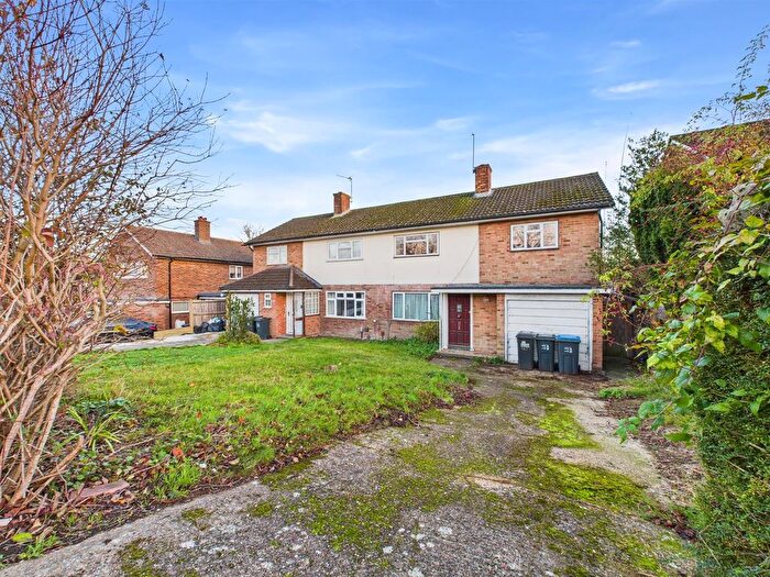 3 Bedroom Semi Detached House For Sale In Falconwood Road, Croydon, CR0