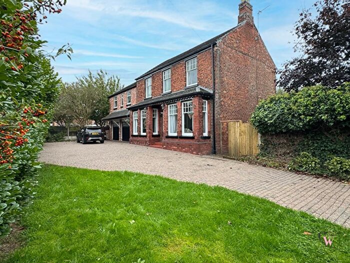 5 Bedroom Detached House For Sale In Poplar Drive, Middlewich, CW10