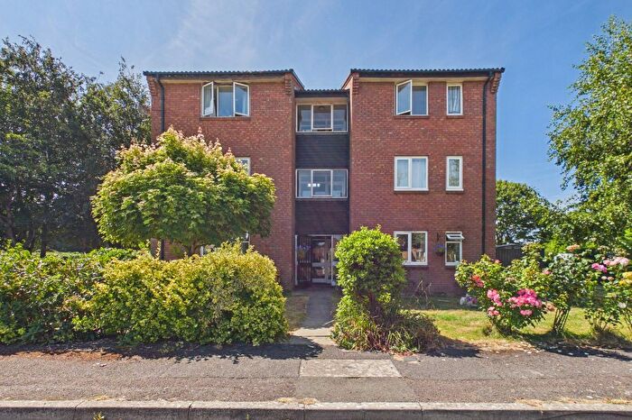 Studio To Rent In Carice Gardens, Clevedon, North Somerset, BS21