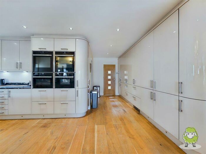 6 Bedroom Detached House For Sale In Church Lane, Selston, NG16