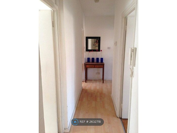 4 Bedroom Flat To Rent In Seymour House, London, NW1