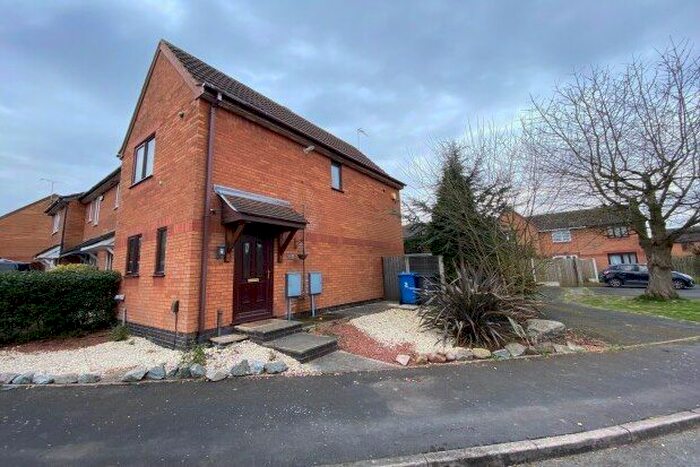 2 Bedroom Property To Rent In Moat Way, Rugeley, WS15