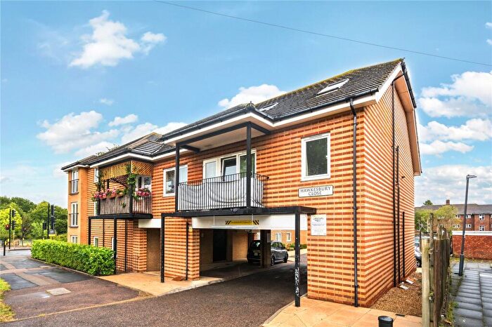 2 Bedroom Flat To Rent In Hawkesbury Close, Ilford, IG6