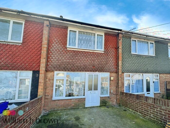 3 Bedroom Property To Rent In Broadway, Jaywick, Clacton-On-Sea, CO15