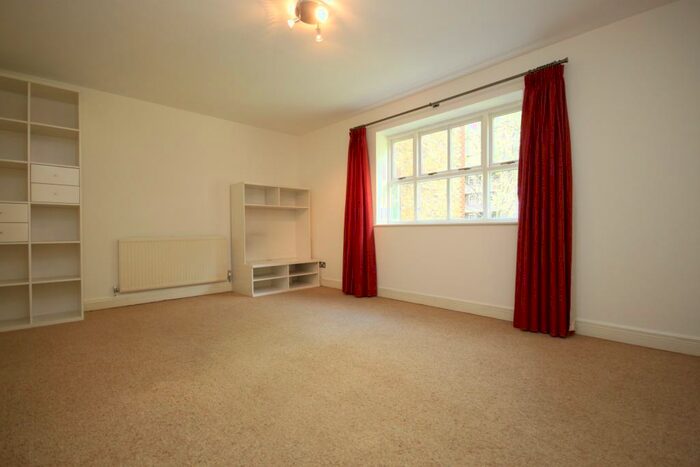 2 Bedroom Flat To Rent In Harmood Street, Camden, London, NW1