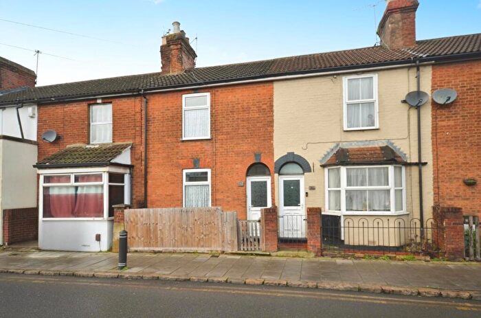 2 Bedroom Terraced House For Sale In Cambridge Street, Aylesbury, Buckinghamshire, HP20