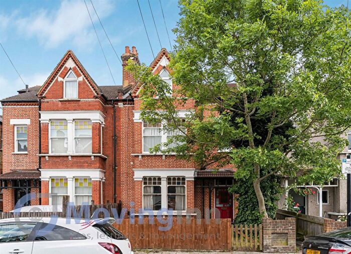 2 Bedroom Flat For Sale In Gleneagle Road, Streatham, SW16