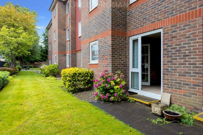 2 Bedroom Retirement Property For Sale In The Meads, Windsor, SL4