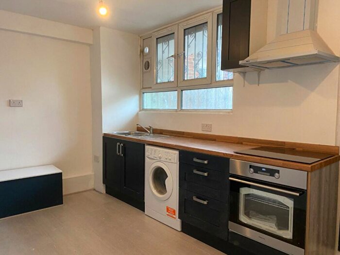 4 Bedroom Apartment To Rent In Kender Street, London, SE14