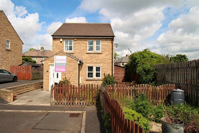 3 Bedroom Detached House For Sale In Lavell Mews, Eccleshill, BD2