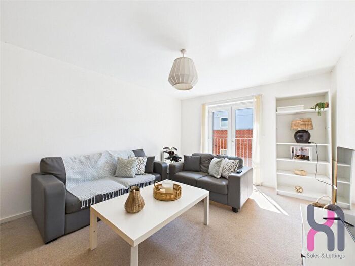 2 Bedroom Flat To Rent In Brindley House, Elmira Way, Salford, M5