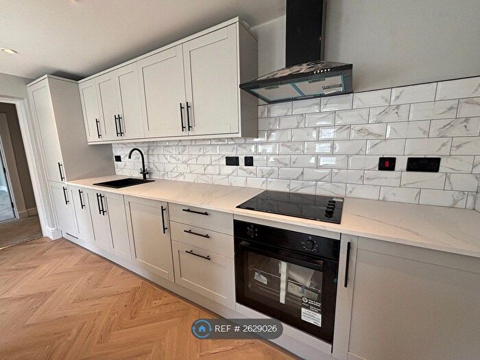 2 Bedroom Flat To Rent In Hall Gate, Doncaster, DN1