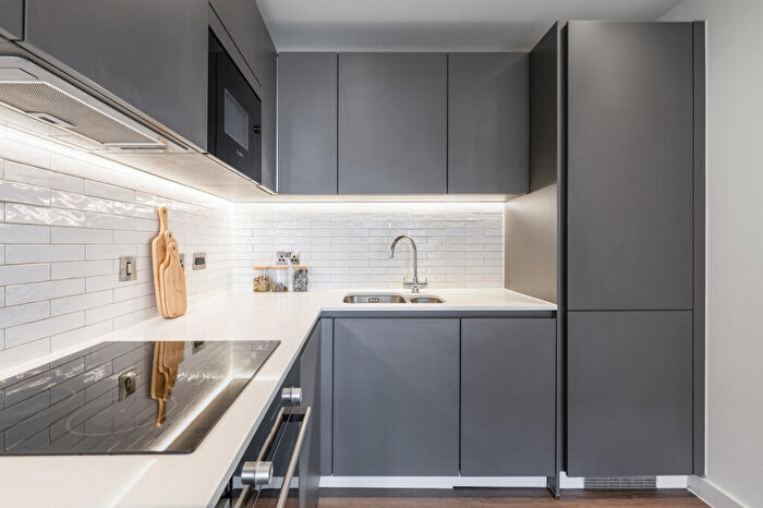 1 Bedroom Apartment To Rent In Weldale Street, Reading, Berkshire, RG1