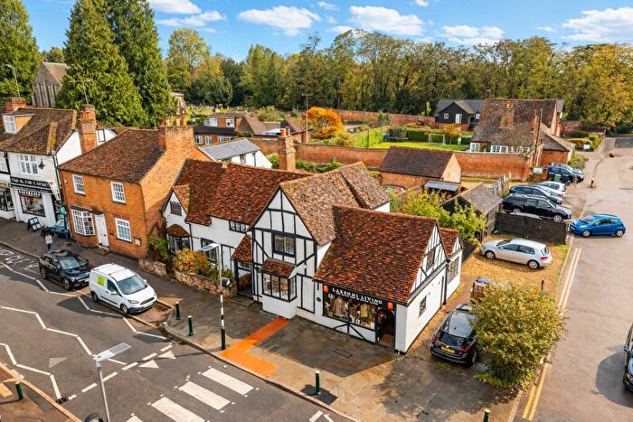 4 Bedroom Semi Detached House For Sale In High Street, Wheathampstead, St. Albans, Hertfordshire, AL4