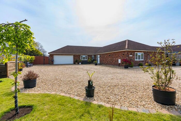 4 Bedroom Detached Bungalow For Sale In Main Road, Keal Cotes, Spilsby, Lincolnshire, PE23