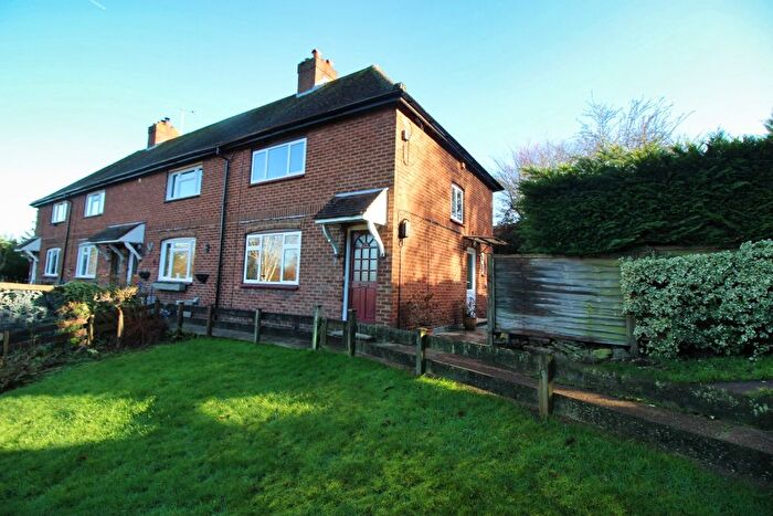 3 Bedroom End Terrace House For Sale In Broom Cottages, Seal Chart, TN15