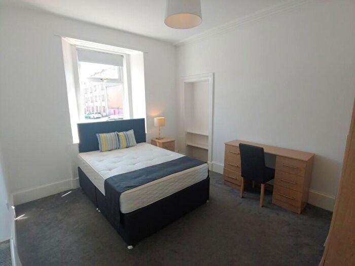 2 Bedroom Flat To Rent In Cowane Street, Stirling, Stirlingshire, FK8
