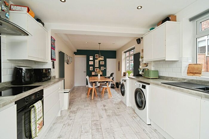 3 Bedroom Semi Detached House For Sale In Ranelagh Road, Pendlebury, Swinton, Manchester, M27