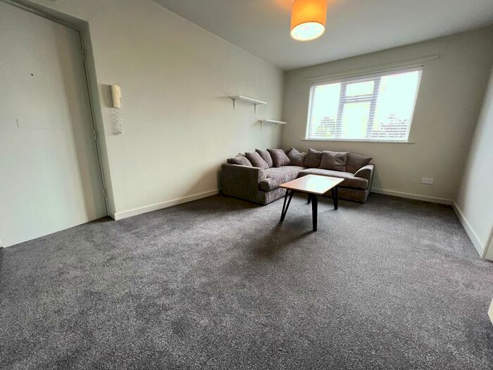 2 Bedroom Apartment To Rent In Sycamore Court, Beeston, Nottingham, NG9