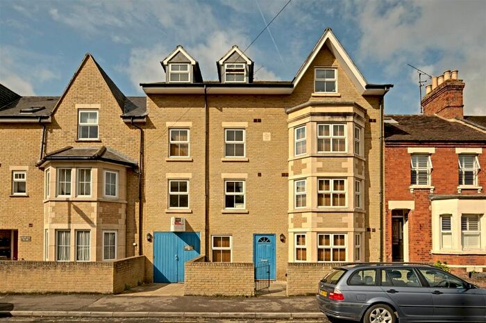 1 Bedroom Flat To Rent In Marlborough Road, Grandpont, Oxford, OX1