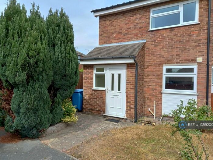 2 Bedroom End Of Terrace House To Rent In Matlock Close, Ipswich, IP2