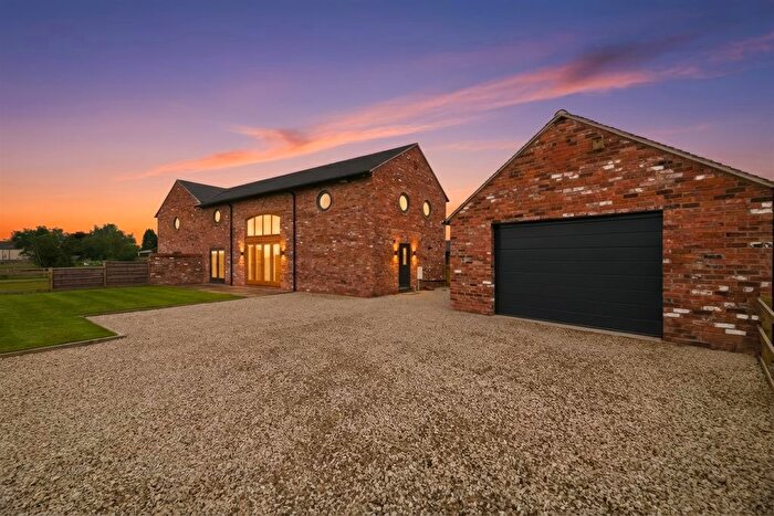4 Bedroom Barn Conversion For Sale In Hollow Lane, Kingsley, Frodsham, WA6