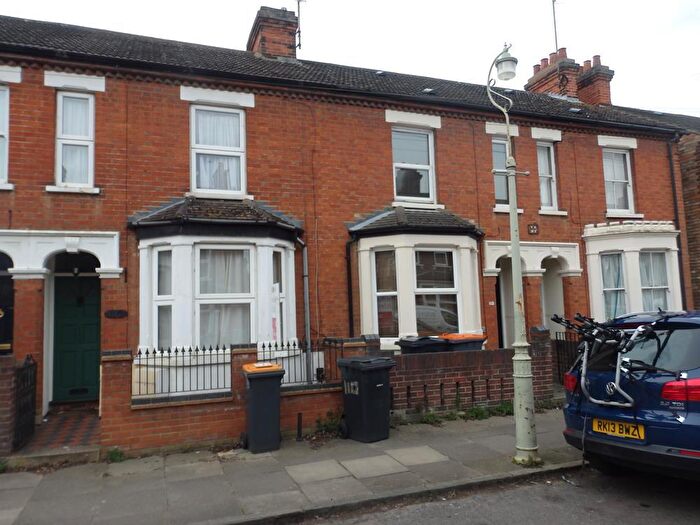 3 Bedroom Terraced House To Rent In Dudley Street, Bedford, MK40