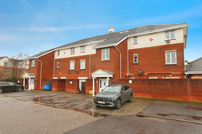 2 Bedroom Flat For Sale In Dartmouth Court, Gosport, PO12
