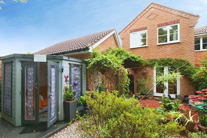 3 Bedroom Semi-Detached House For Sale In Hazelnut Grove, York, YO30