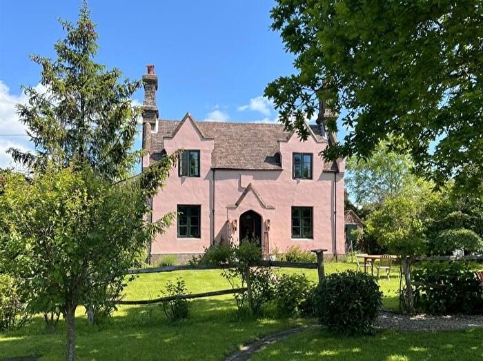 4 Bedroom Detached House For Sale In Main Road, Icklesham, TN36