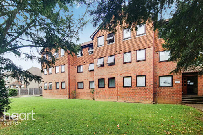 1 Bedroom Flat For Sale In Brunswick Road, Sutton, SM1