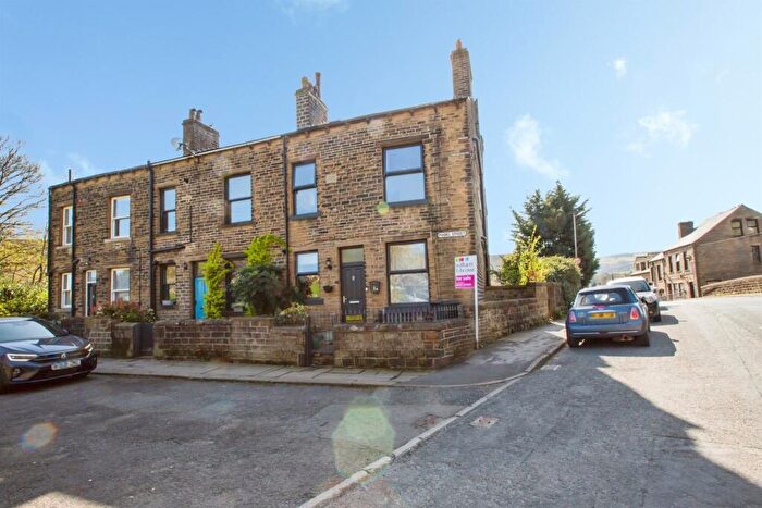 3 Bedroom End Of Terrace House For Sale In Mabel Street, Mytholmroyd, HX7