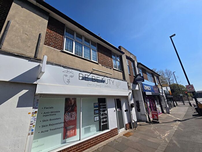 1 Bedroom Flat To Rent In Spur Road, Isleworth, TW7