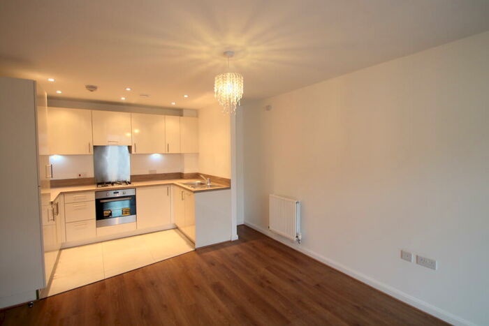 2 Bedroom Flat To Rent In Wrights Court, Trinity Village, Bromley, BR2