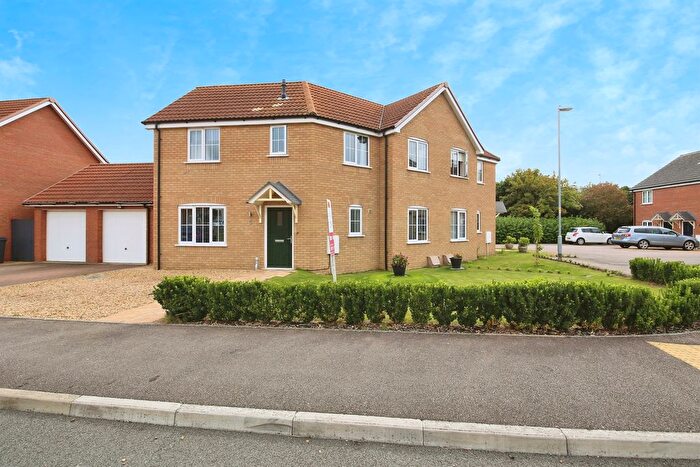 3 Bedroom Semi-Detached House For Sale In Goldcrest Road, Crowland, Peterborough, PE6