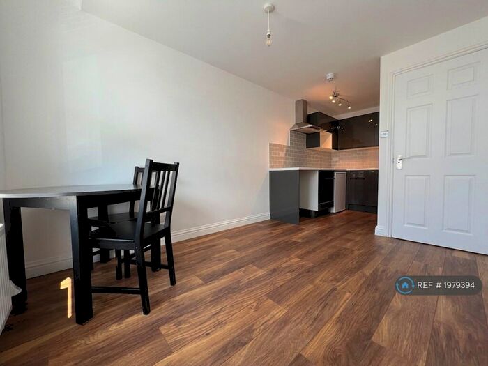 1 Bedroom Flat To Rent In Cowper Street, Hove, BN3