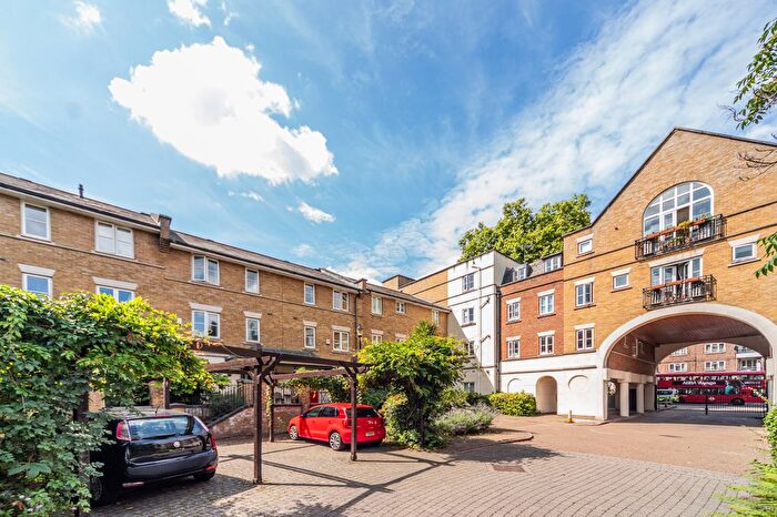 4 Bedroom Terraced House To Rent In Charles Haller Street, Tulse Hill, London, SW2