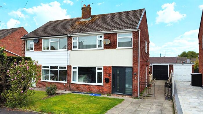 3 Bedroom Semi-Detached House For Sale In Standish Drive, Rainford, St Helens, WA11