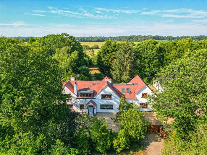 5 Bedroom Detached House For Sale In Easthampstead Road, Wokingham, Berkshire, RG40