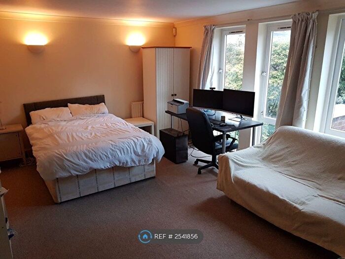 6 Bedroom Terraced House To Rent In Bagleys Lane, London, SW6