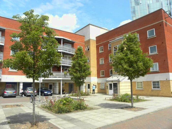 2 Bedroom Flat To Rent In Bruford Court, Creekside, Greenwich, London, SE8