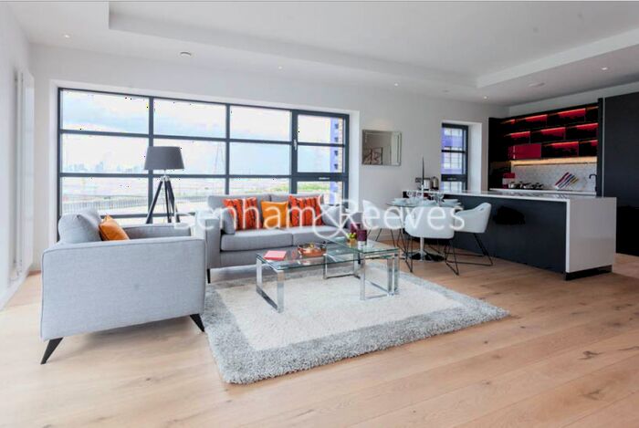 2 Bedroom Flat To Rent In Amelia House, Lyell Street, E14