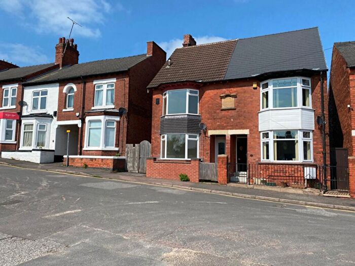 3 Bedroom Semi Detached House To Rent In Brunt Street, Mansfield, NG18