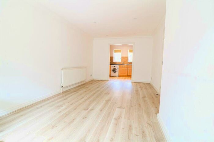 1 Bedroom Apartment To Rent In Walnut Tree Close, Guildford, GU1