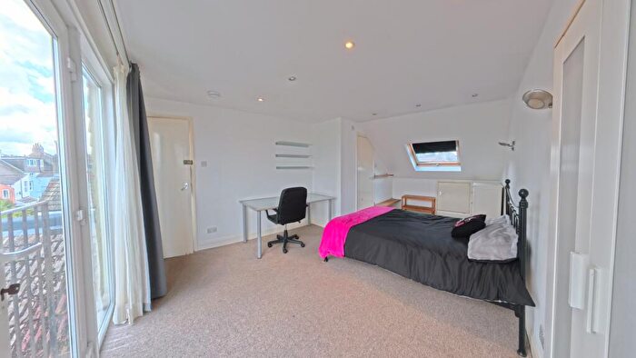 6 Bedroom Terraced House To Rent In Bernard Road, BN2