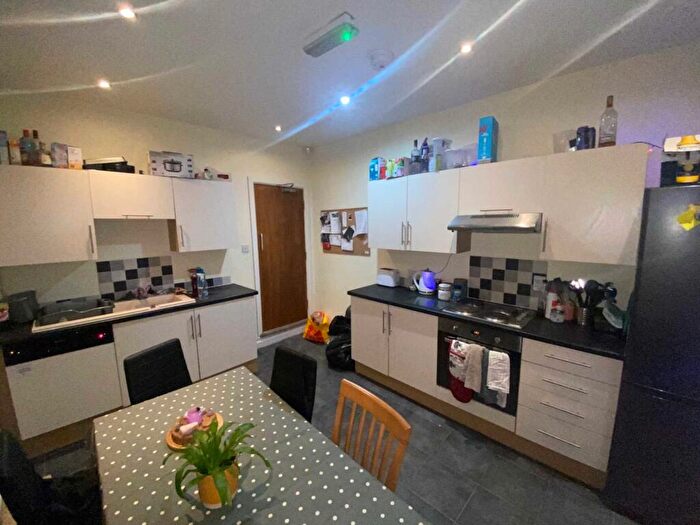 5 Bedroom Terraced House To Rent In Ladybarn Lane, Fallowfield, M14