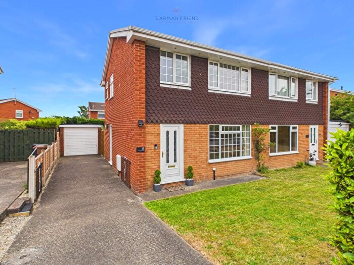 3 Bedroom Semi-Detached House For Sale In Simpsons Way, Broughton, CH4